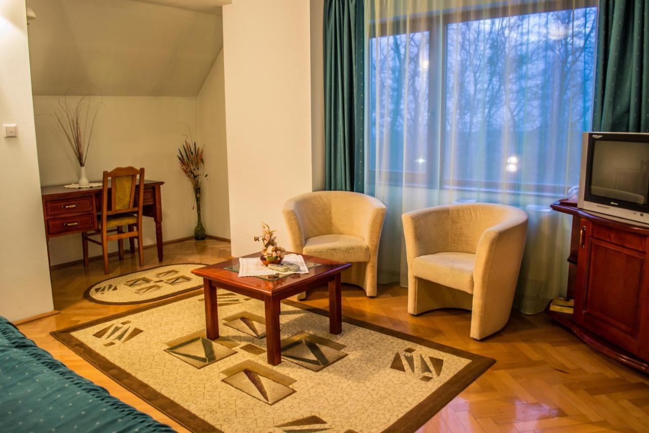 Pensiunea Serena Cluj-Napoca Exteriör bild