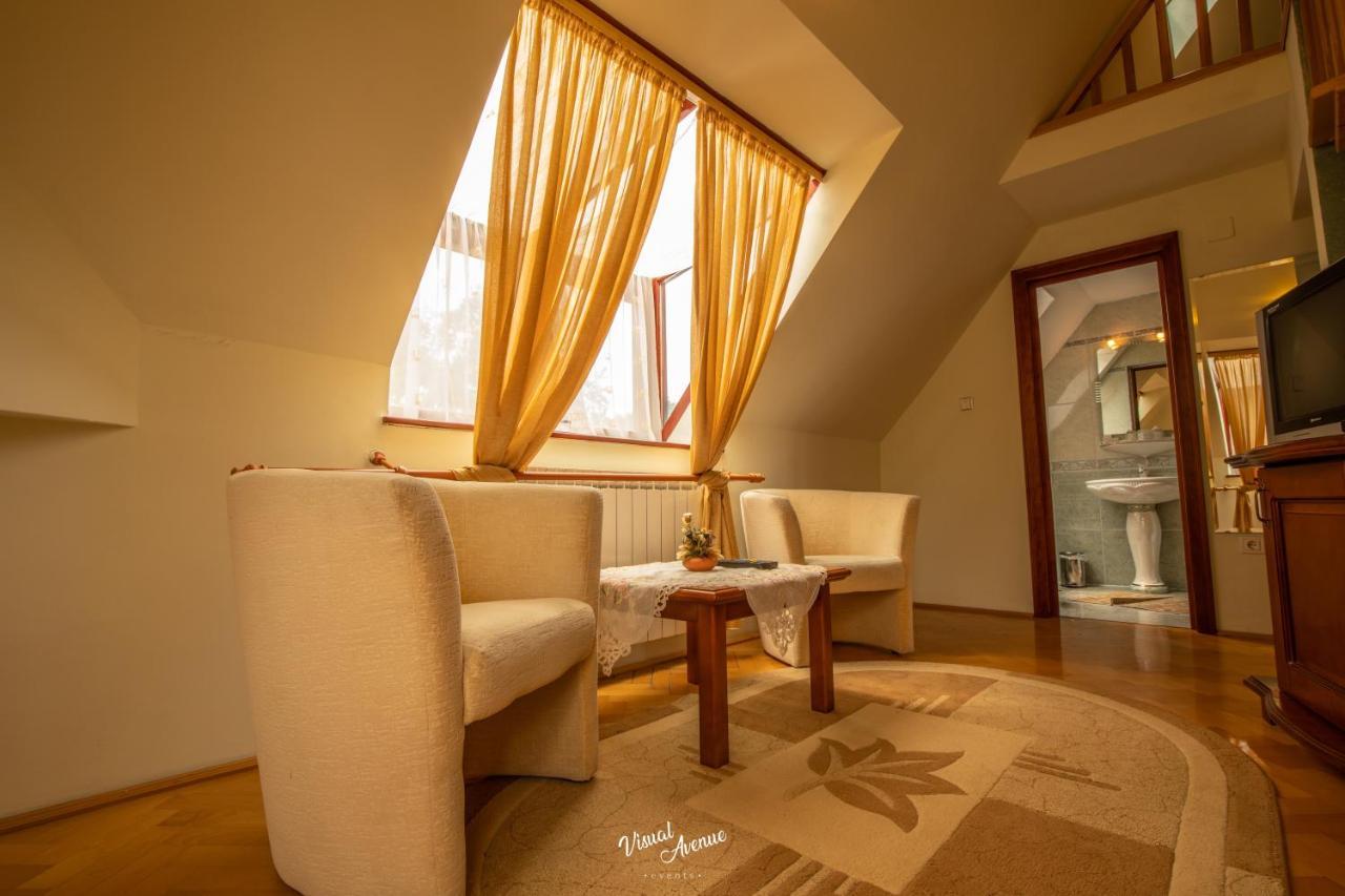 Pensiunea Serena Cluj-Napoca Exteriör bild